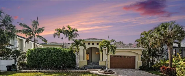 Popular SANDS POINT Real Estate
