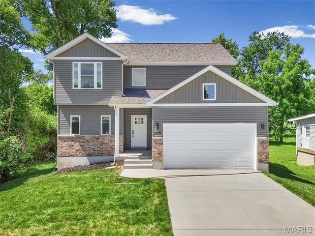 Popular Valley Park Real Estate