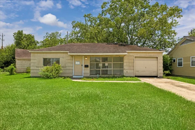 Popular Frontier East Real Estate