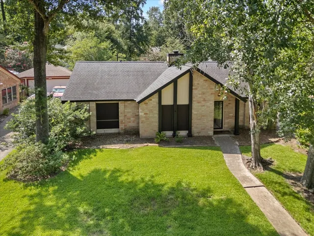 Popular Elm Grove Village Real Estate