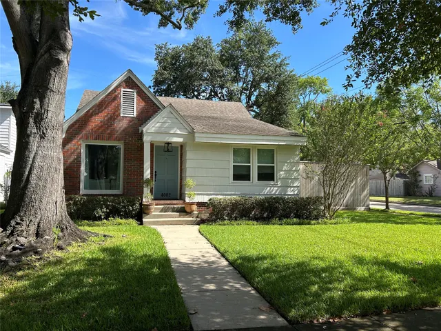 Popular WEST UNIVERSITY Real Estate