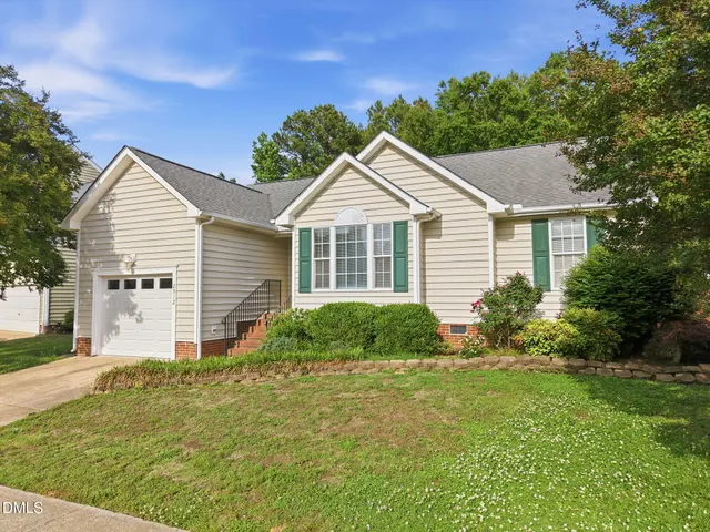 Popular Sedgefield Woods Real Estate
