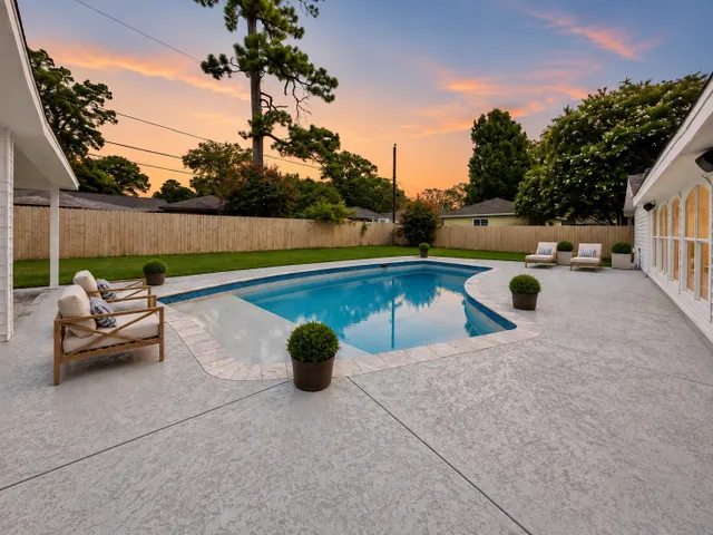 Popular North Hill Estates Real Estate