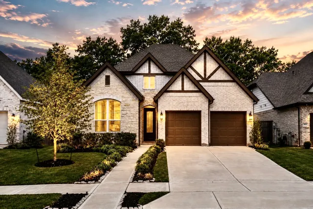 Popular Sienna Sec 48 Real Estate