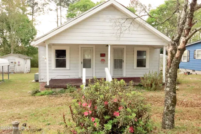 Popular Laurel Hill Real Estate