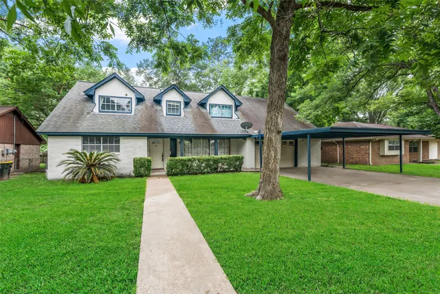 Popular Oak Hollow Real Estate