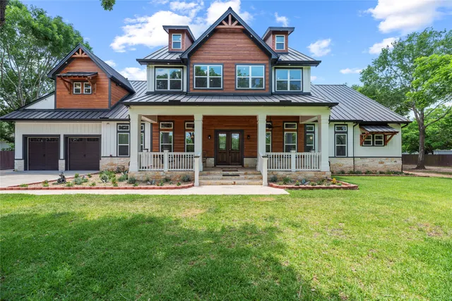 Popular Clayhead Manor Real Estate