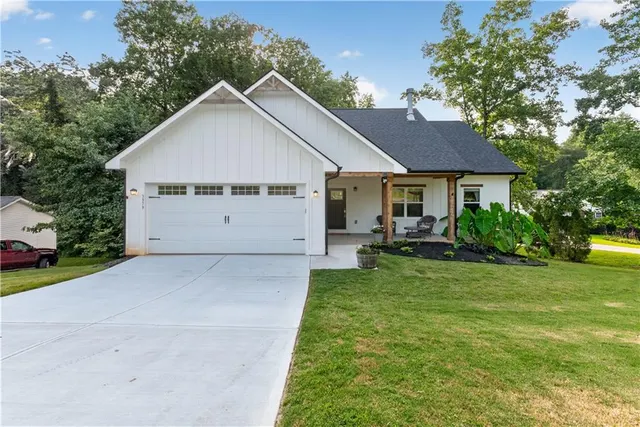 Popular The Pointe North Real Estate