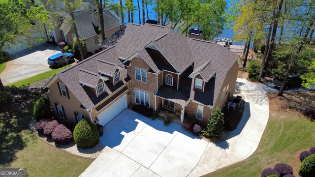 Expensive English Oaks Real Estate