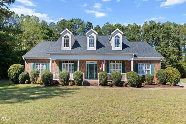 Popular Pear Meadow Real Estate