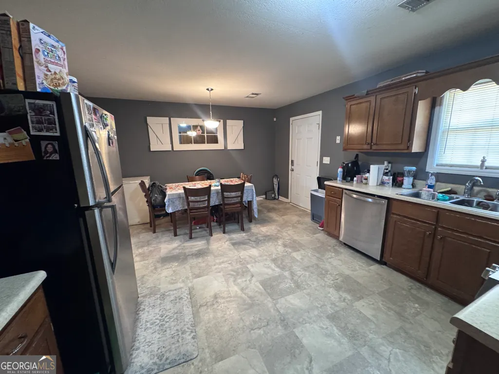 Listing Thumbnail Image 15