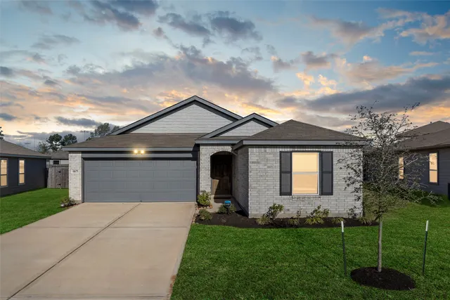 Popular Mustang Ridge Real Estate