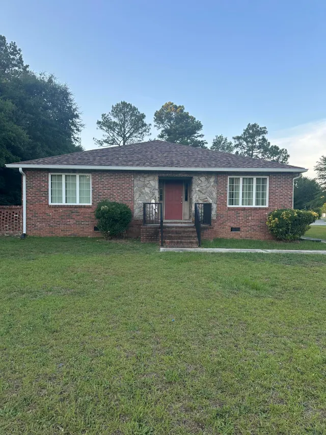 Popular Robin Hill Real Estate