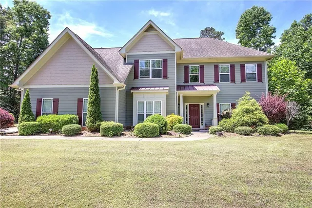 Popular Senator's Ridge Real Estate