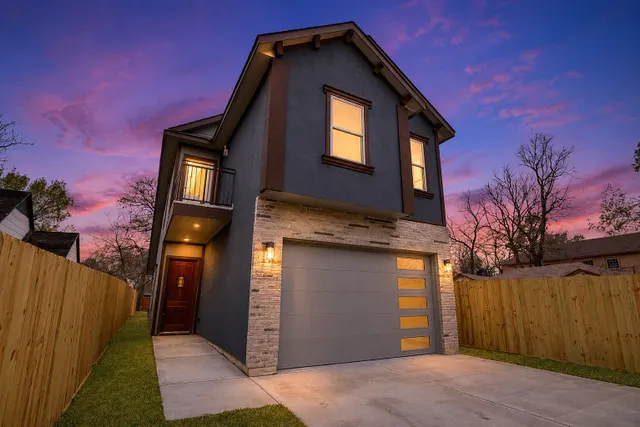 Popular Lanewood Court Real Estate