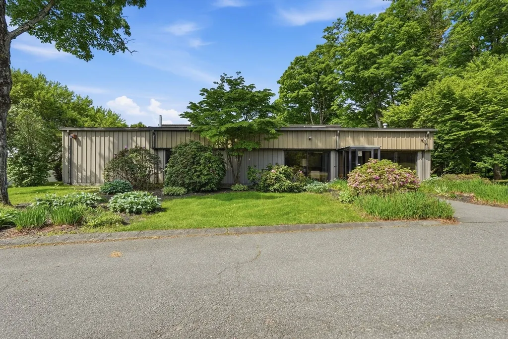 665 Amherst Rd,Unit Sunderland, Sunderland, MA 01375