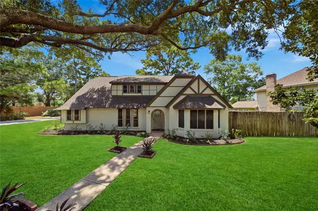 Popular Prestonwood Forest Real Estate