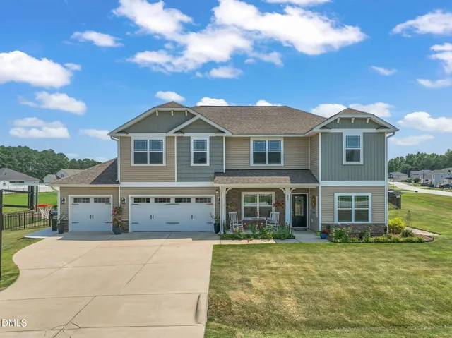 Popular Redhawk Landing Real Estate