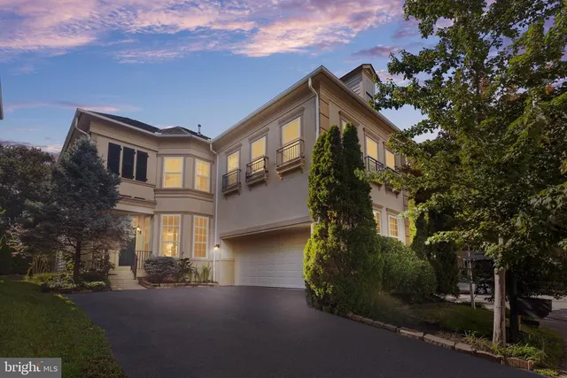 Popular Sumner Lake Real Estate