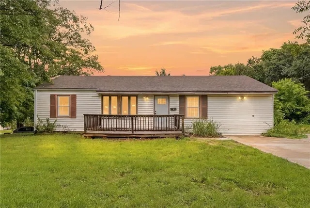 Popular Skyline Heights Real Estate
