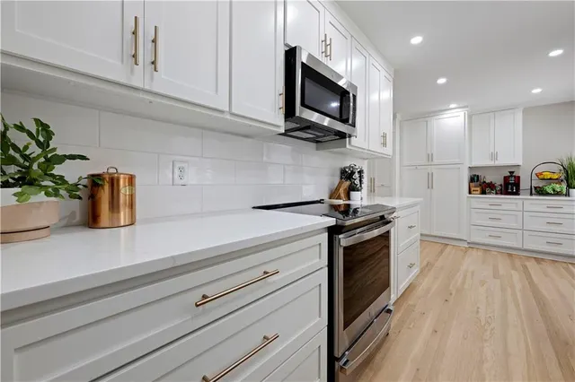 Popular Bridlespur Real Estate