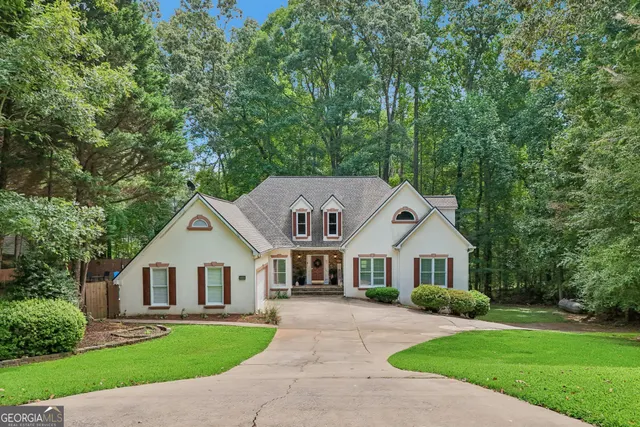 Popular Darryl Downs Real Estate