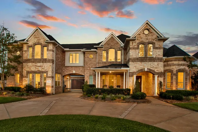 Popular Coles Crossing Sec 08 Real Estate