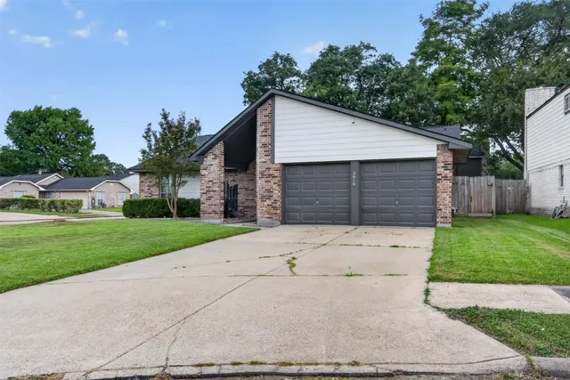 Popular Clayton Sec 01 Real Estate