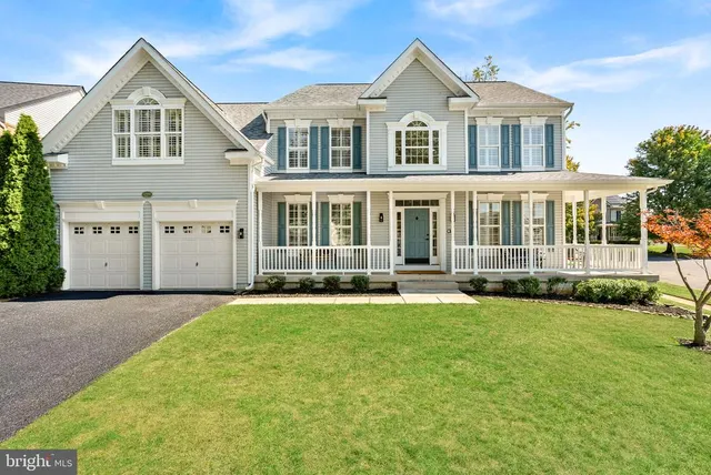 Popular Lake Point Round Hill Real Estate