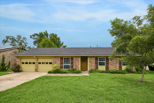 Popular Holley Terrace 2 Real Estate