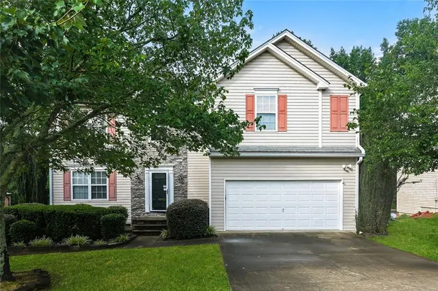 Popular IVEY POINTE Real Estate