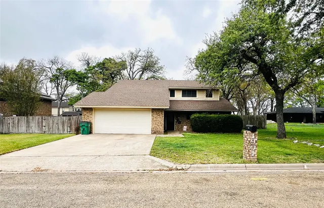 Popular Country Club Real Estate