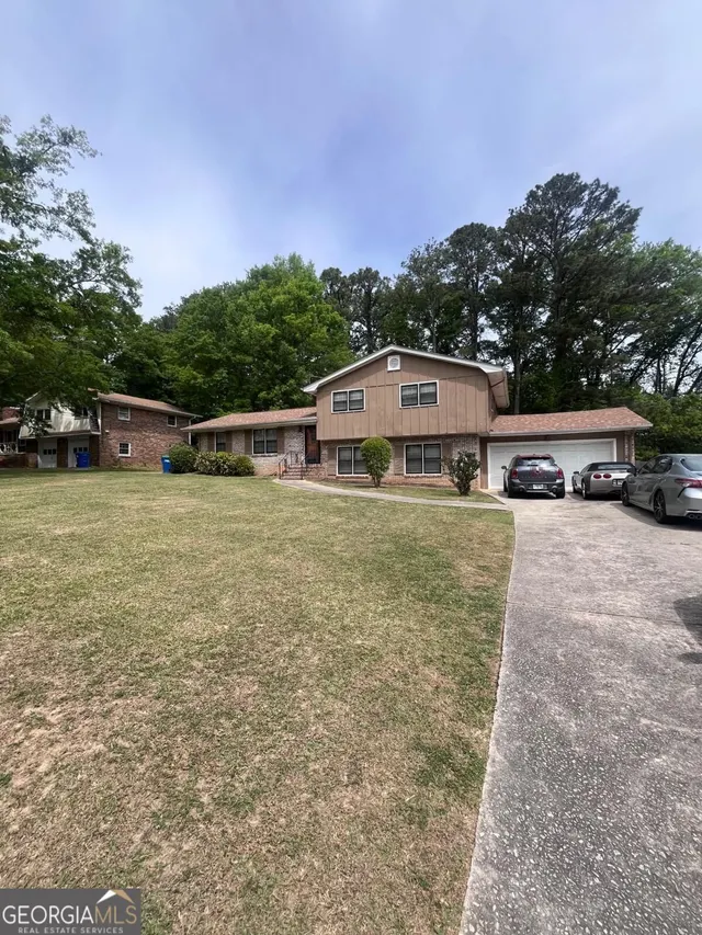 Popular Melanie Manor Real Estate