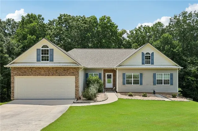 Popular Sequoia Springs Real Estate