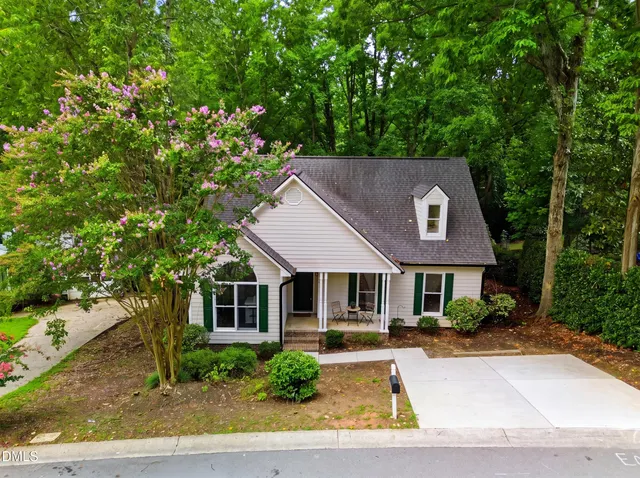 Popular Trailwood Springs Real Estate