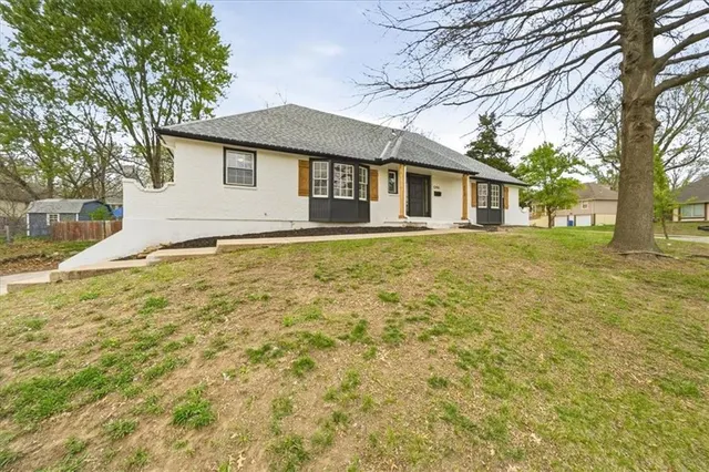 Popular Hunter Gardens Real Estate