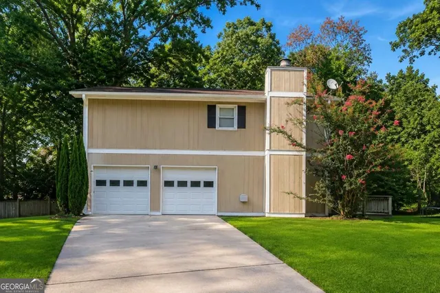 Expensive Falconhurst Forest Real Estate