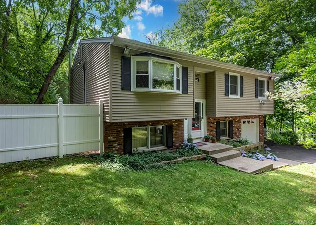 86 Hess Road, Valley Cottage NY 10989