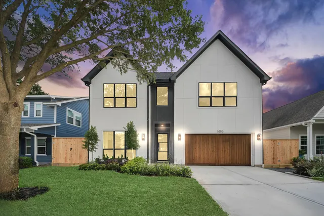 Popular Oak Forest Sec 11 Real Estate