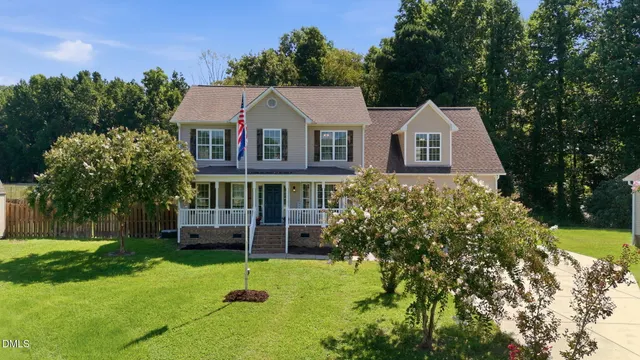 Popular Lee Trace Real Estate