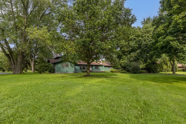 Popular Walrose Manor Real Estate