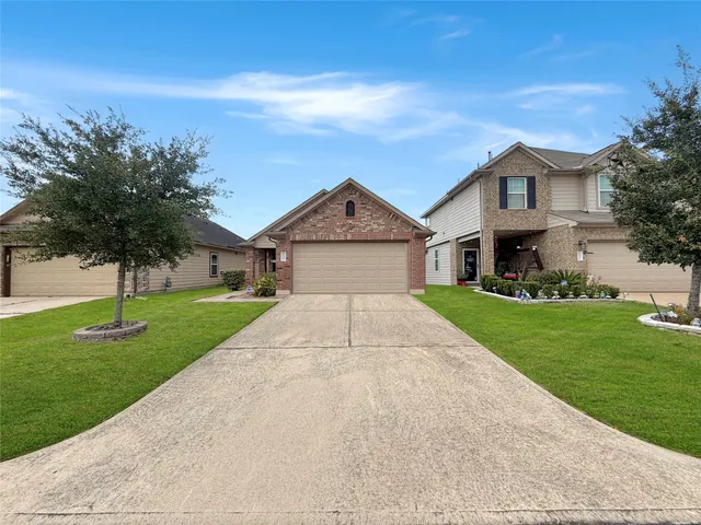Popular Evergreen Villas Real Estate