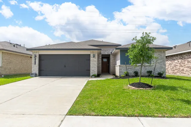 Popular Trinity Oaks Sec 1 Real Estate