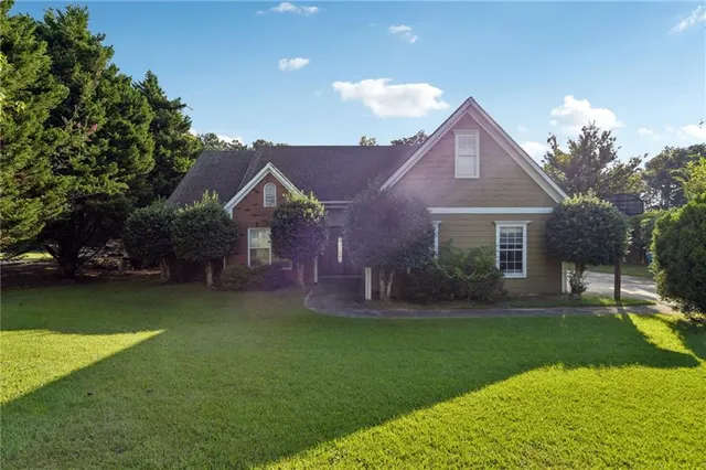 Popular Grayson Meadows Real Estate