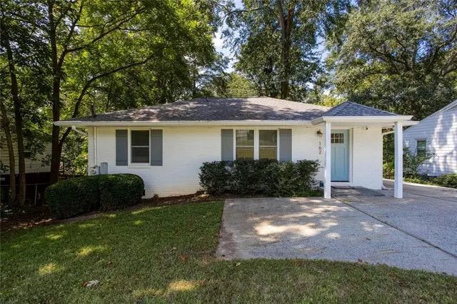 Popular Powers Ferry Hills Real Estate