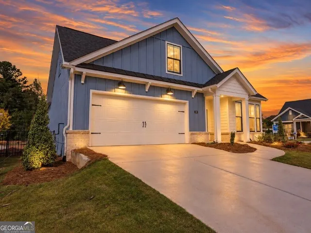 Cheap The Courtyards at Redbud Lane Real Estate