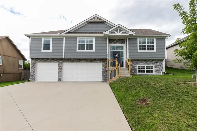 Popular Madison Creek Real Estate