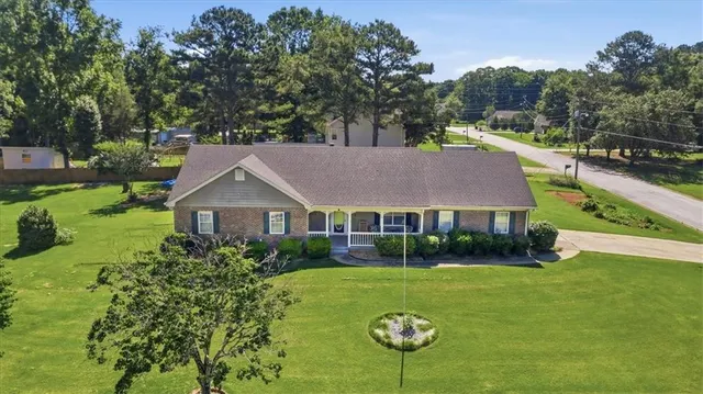 Popular Ashton Manor Real Estate