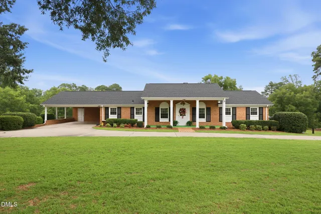 Expensive Courtland Acres Real Estate