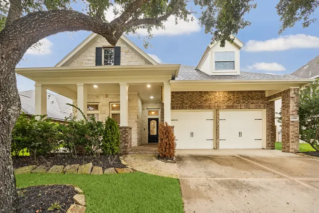 Popular Lakes Of Bella Terra Real Estate